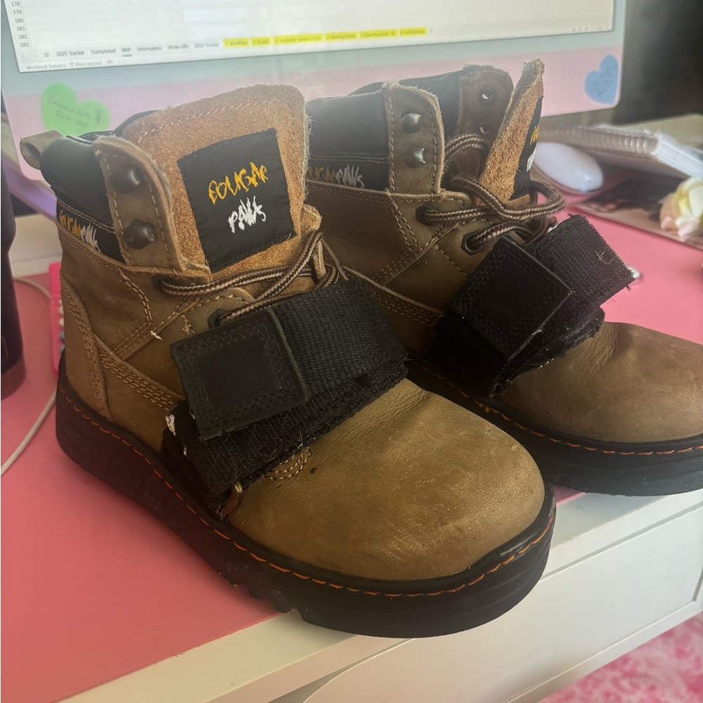 Cougar Paws size 4 (roofing boots)